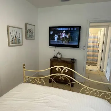 Cozy And Super Location 2 Br Villa Miami Exterior photo