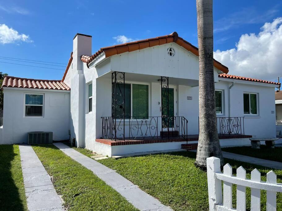 Cozy And Super Location 2 Br Casa vacanze *